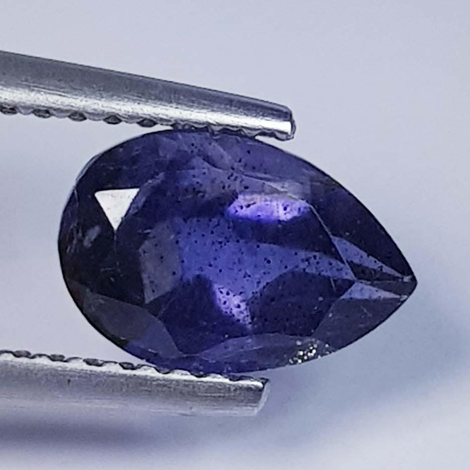 1.29 ct Natural Iolite Oval Cut: No Reserve! Title: 1.29 ct Natural Iolite Oval Cut Color/Clarity: SI Gemstones: Loosegemstone Carat Weight: 1.29 Size/Dimension: 9.10 x 6.05 x 4.30 Additional Information: Oval- Brazil Shipping: Domes