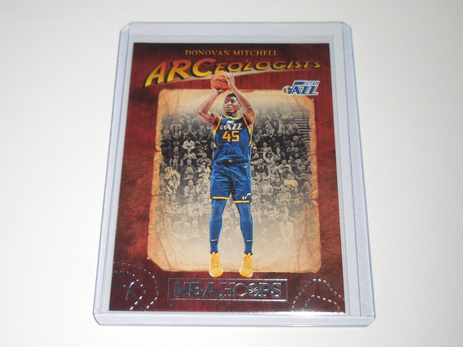 2018-19 PANINI HOOPS DONOVAN MITCHELL ARCEOLOGIST UTAH (1 of 2)