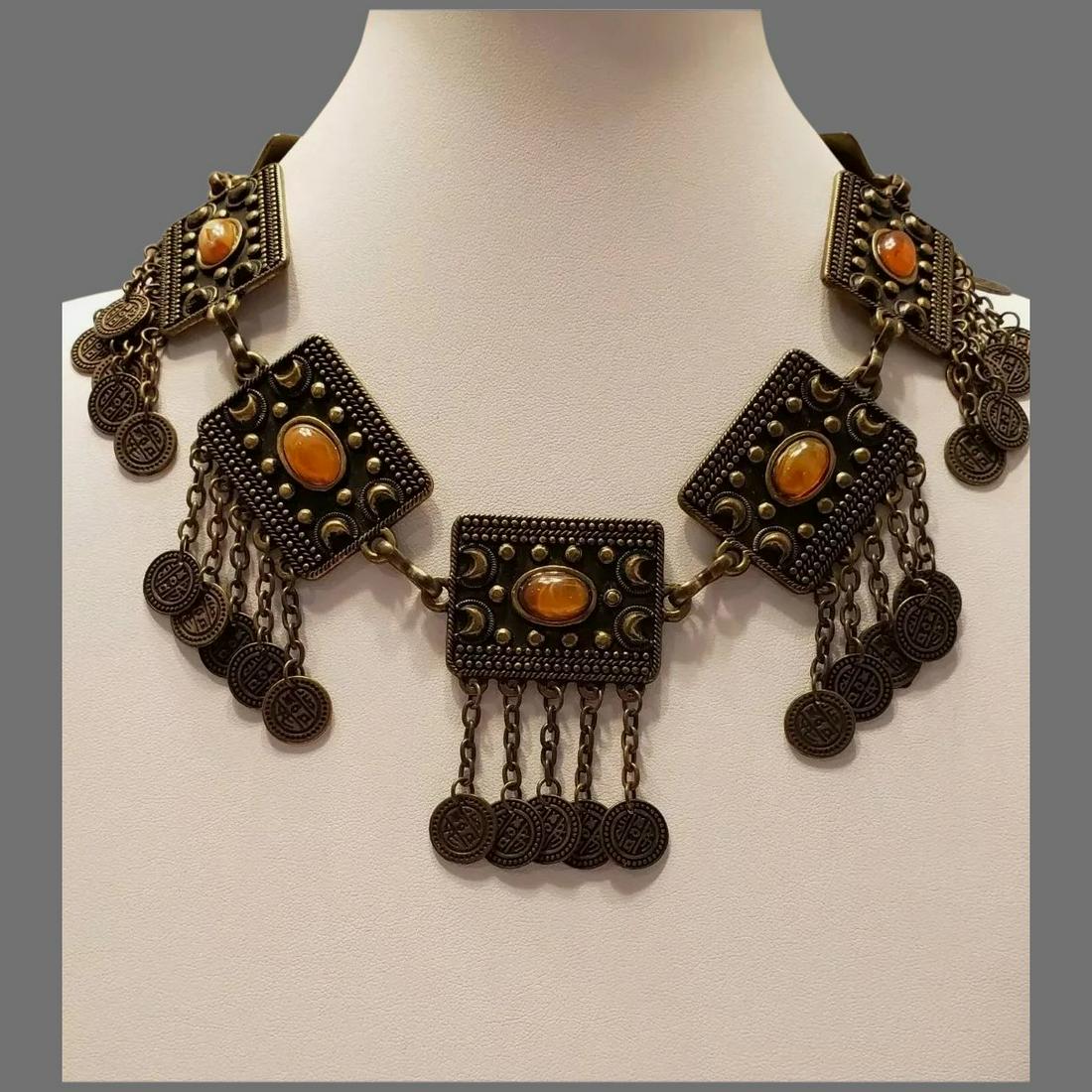 Vtg Tribal Ethnic Unique Brass coin Charm Middle (1 of 7)