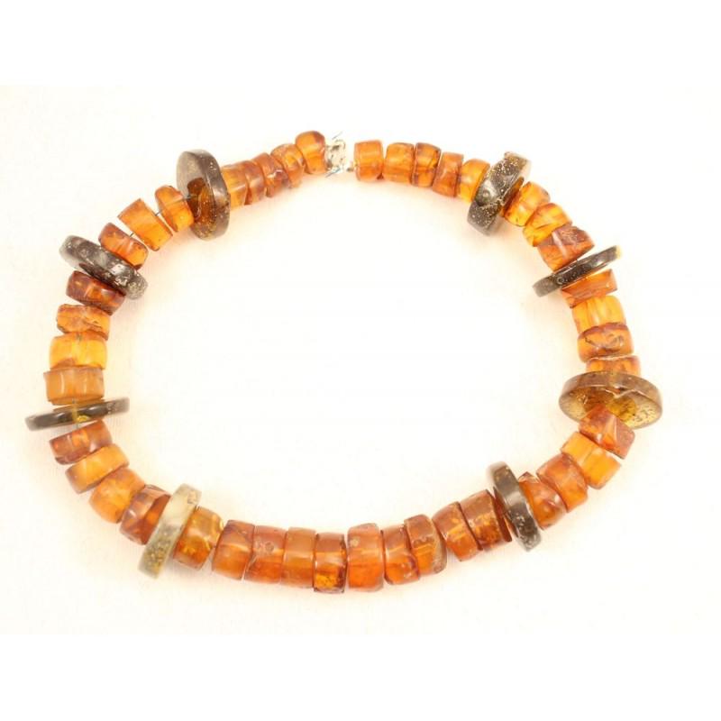 90 g. Baltic amber vintage necklace brown black color: Weight: 90 gram (3,17 oz) Beads size: 13-28 mm Circum.lenght: 400 mm Stone: 100% natural Baltic amber Treatment: no Condition: as on the photo (please check condition, can be amber damage) Tested 100%
