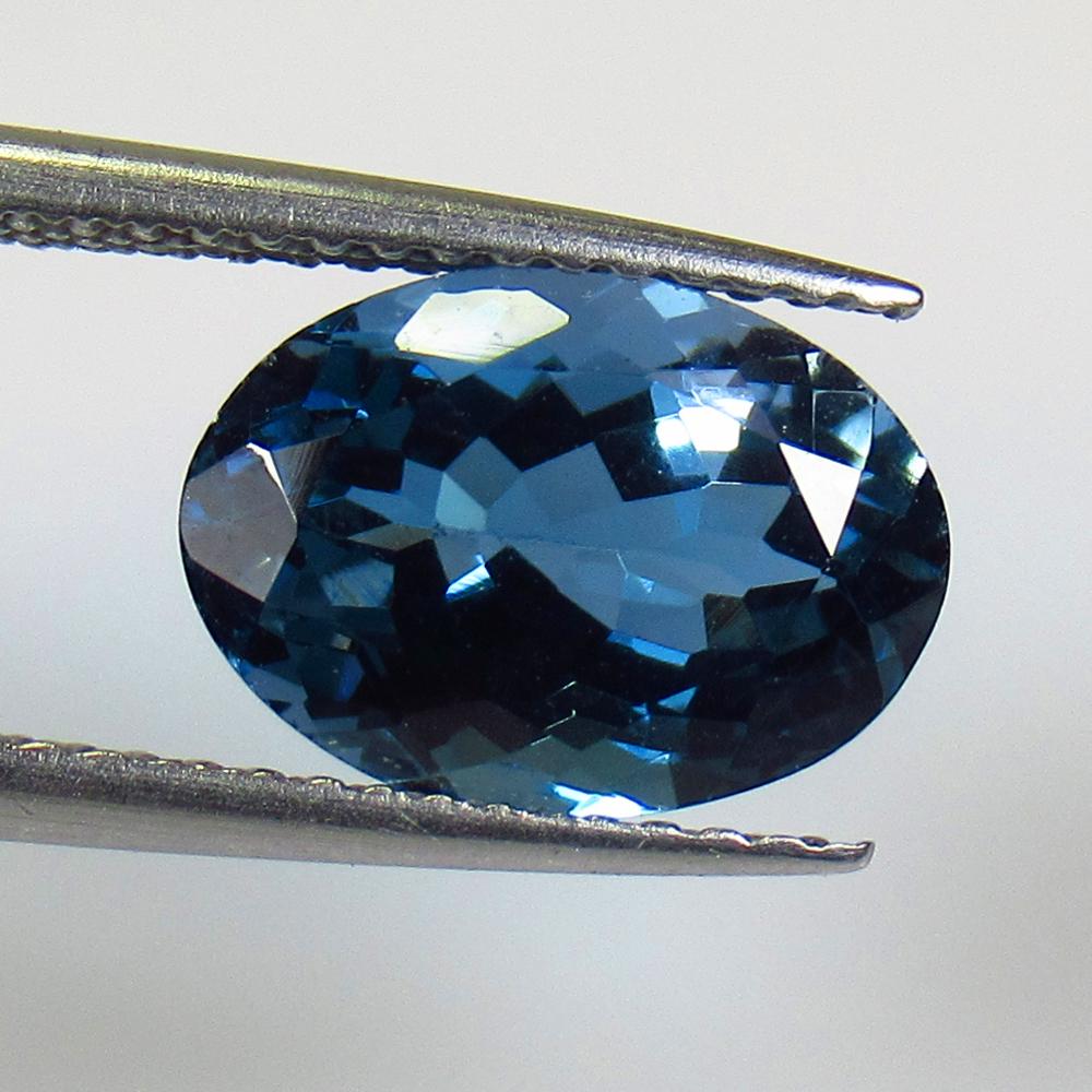 3.72 Ct Natural London Blue Topaz Oval Cut (1 of 2)