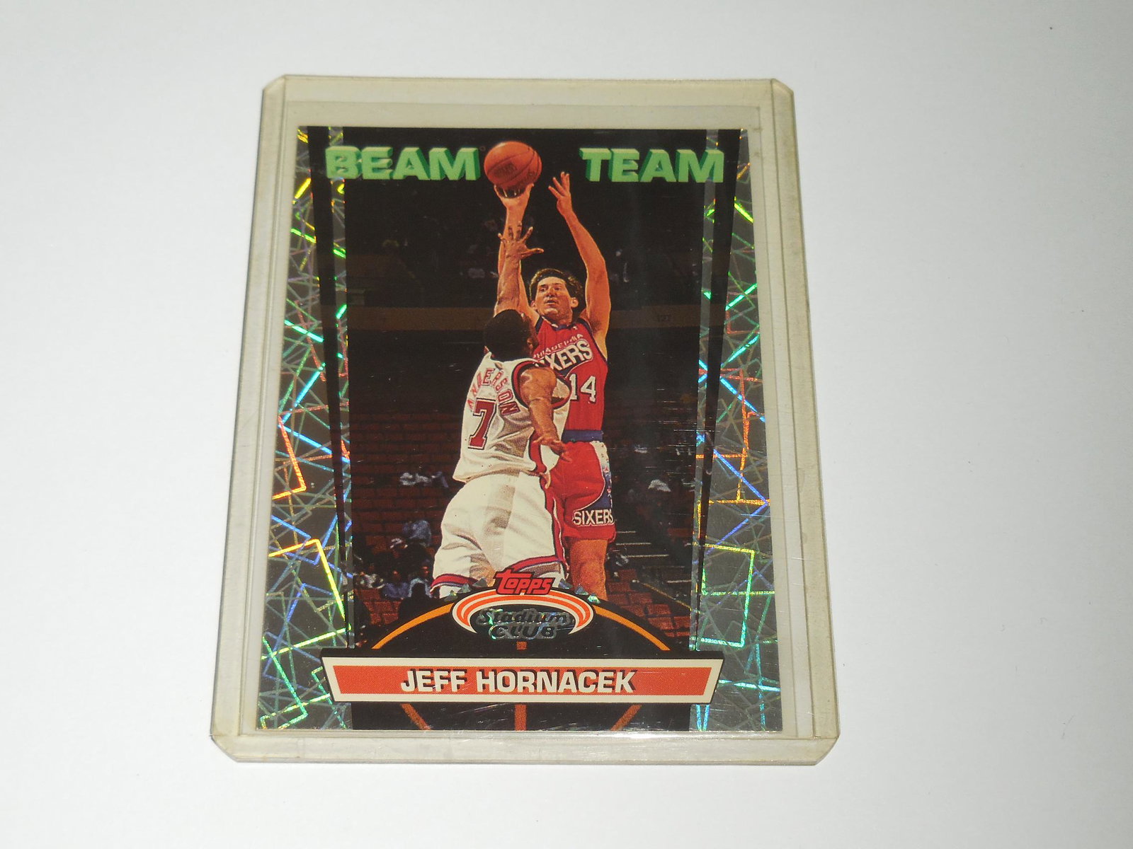 1992-93 TOPPS STADIUM CLUB BEAM TEAM JEFF HORNACEK: Title: 1992-93 TOPPS STADIUM CLUB BEAM TEAM JEFF HORNACEK Description: A VERY NICE CARD FOR ANY SPORTS COLLECTOR OR SPORTS FAN! THIS CARD COMES WITH A SLEEVE AND TOP LOADER. THE ACTUAL CARD YOU'RE VIE