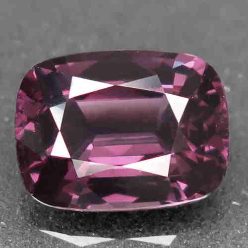 Natural Rich Pink Purple Spinel 2,28 ct: Title: Natural Rich Pink Purple Spinel 2,28 ct Stone Color/Clarity: pink purple vvs Carat Weight: 2,28 ct Dimensions: 8,6x7x4,7 Origin: burma Reserve: $180.00 Shipping: Domestic: Flat-rate of $11