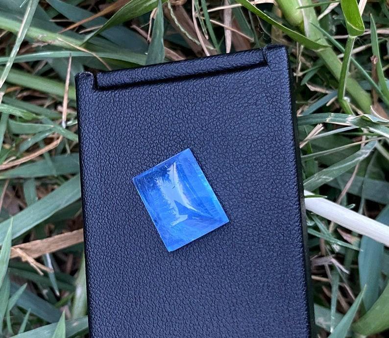 Aquamarine Cabochon , Natural Aquamarine Top Quality: Aquamarine Cabochon , Natural Aquamarine Top Quality Gemstone 15.85 cts, 16*13*11 mm Weight : 15.85 cts Size : 16*13*11 mm Origin : Pakistan Treatment : Natural DHL Shipphing Economy Shipping A1-206 R