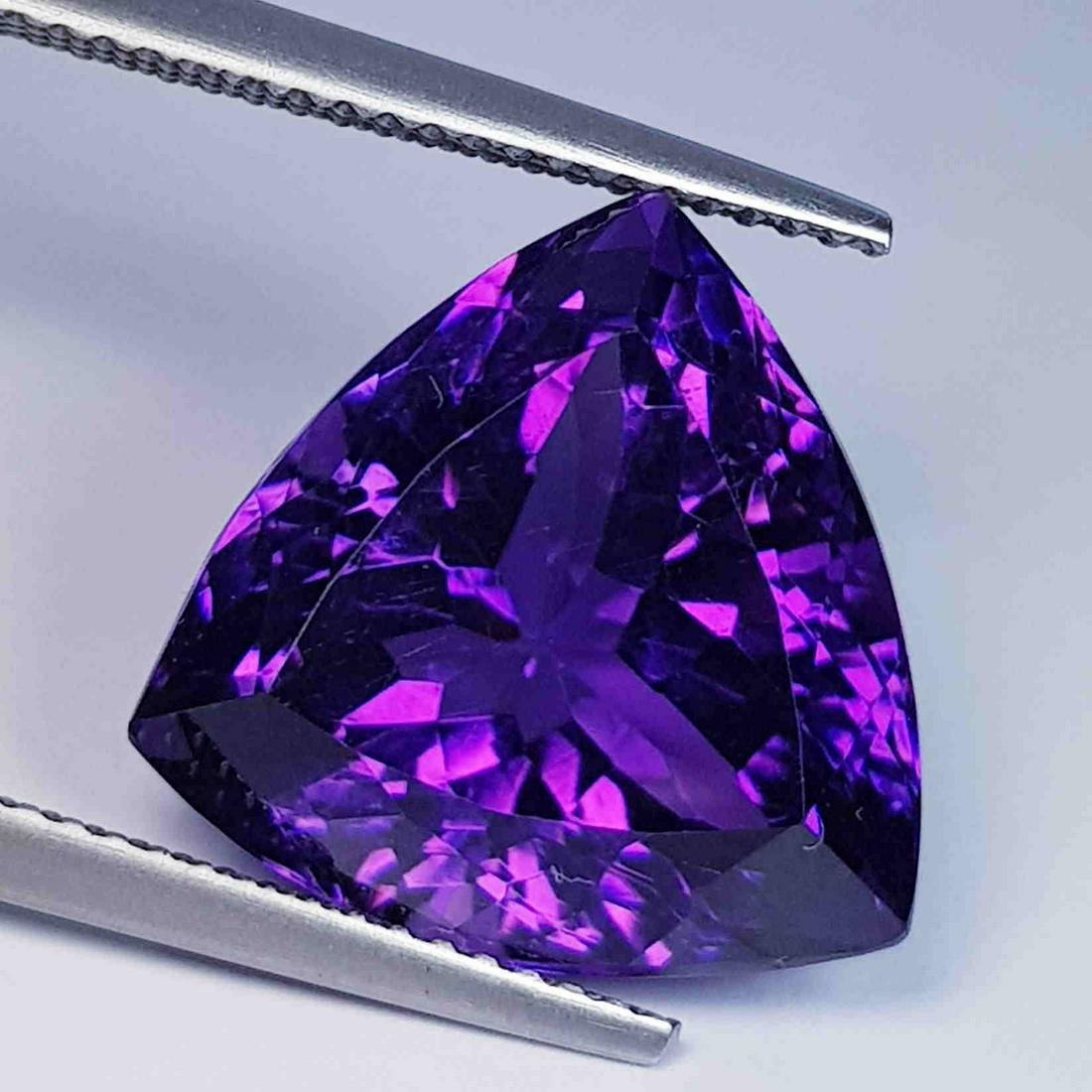 12.76 ct Natural Amethyst Triangle Cut (1 of 5)