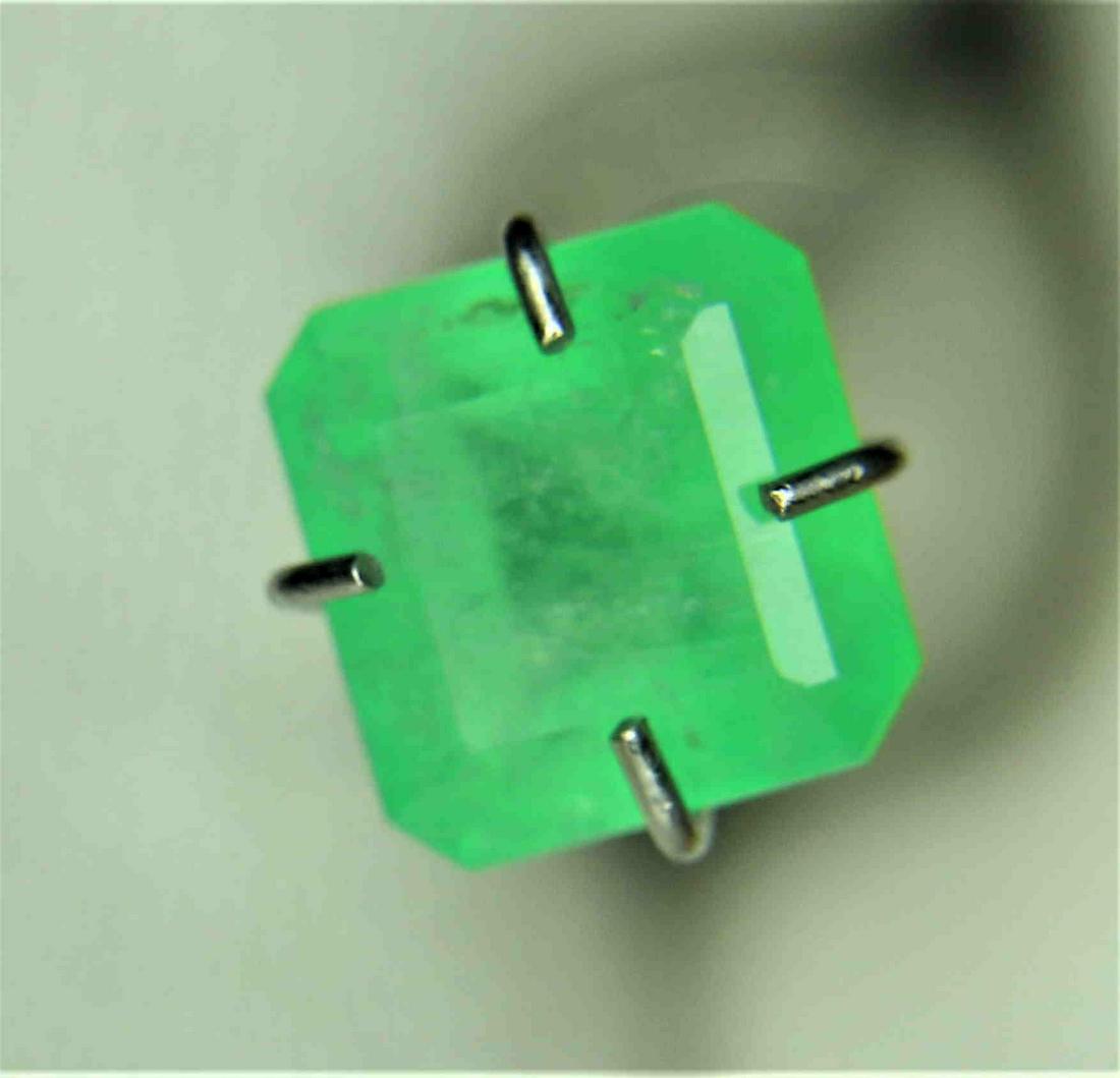 1.00ct Colombian Emerald (1 of 3)