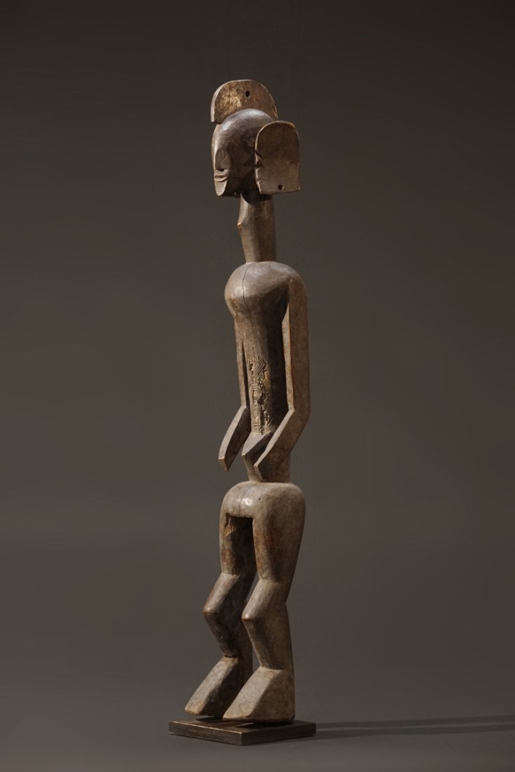 A Mumuye sculpture, Nigeria (1 of 18)
