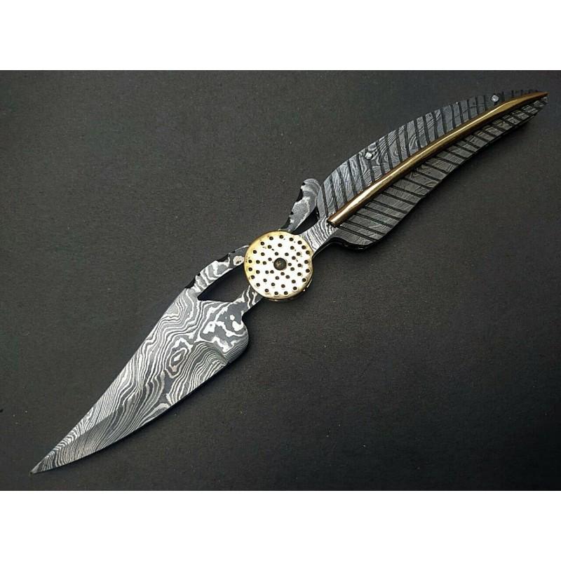 Folding pocket exclusive pattern damascus steel knife (1 of 5)