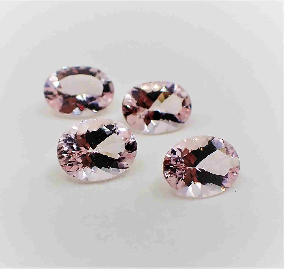 Morganites 4 Pcs - 3.95 ct - 6 x 8 MM: Title: Morganites 4 Pcs - 3.95 ct - 6 x 8 MM Metal Purity: Natural Gemstones: Morganite Carat Weights: 4 Pcs - 3.95 ct Size/Dimensions: 6.00 x 8.00 mm avg Additional Information: Natural Morganite Fac