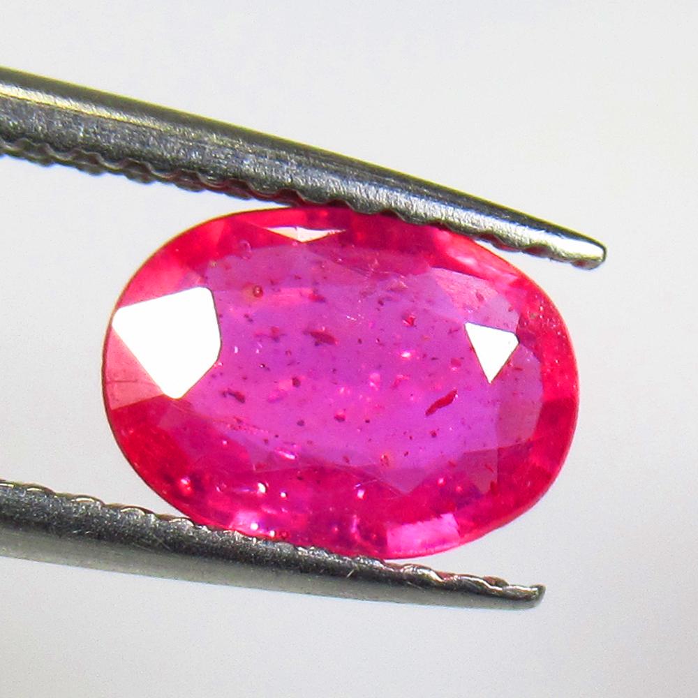 1.19 Ct Natural Mozambique Pinkish Red Ruby Oval Cut (1 of 2)