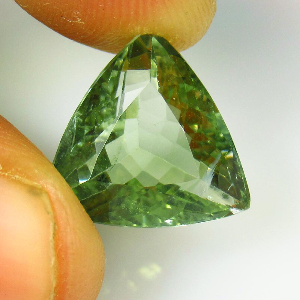 10.53 Ctw Natural Green Amethyst Trillion Cut (1 of 3)