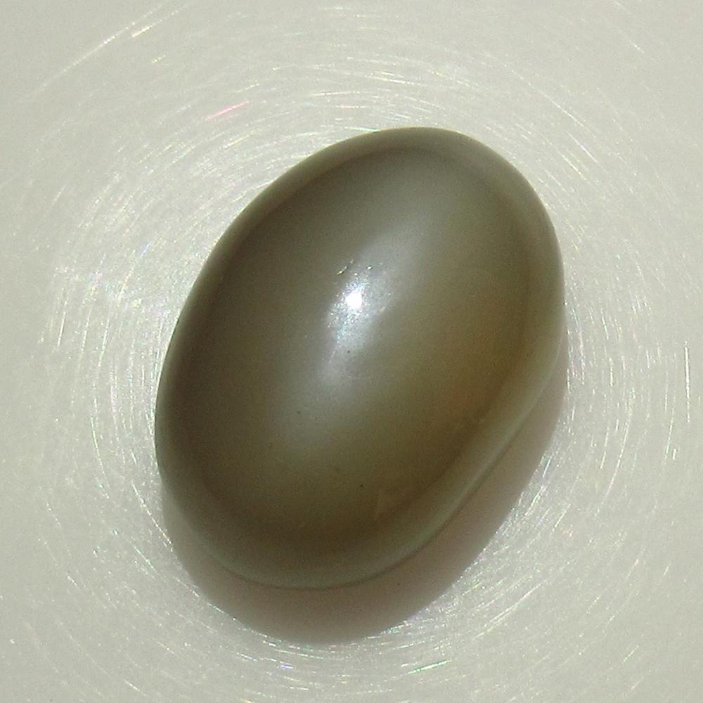 17.35 Ctw Natural Moonstone Oval Cab: No Reserve! Title: 17.35 Ctw Natural Moonstone Oval Cab Stone Clarity: Semi-Transparent Gemstones: Moonstone Carat Weights: 17.35 Size/Dimensions: 18.10 x 12.70 x 9.70 mm Additional Information: Nice