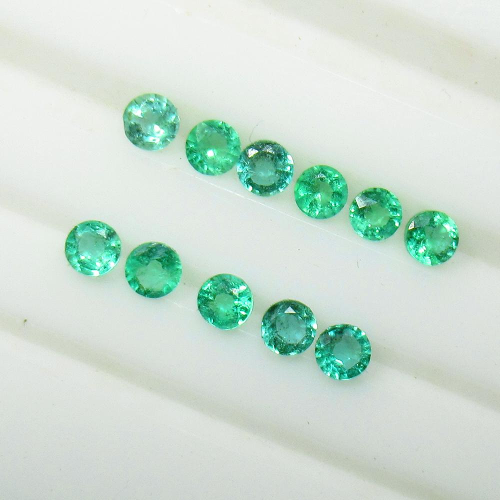 1.10 Ctw Natural 11 Zambian Emerald Round Set: No Reserve! Title: 1.10 Ctw Natural 11 Zambian Emerald Round Set Stone Clarity: VS-2 Gemstones: Emerald Carat Weights: 1.1 Size/Dimensions: 2.90 - 3.20 mm / 11 Pc's Additional Information: Very Good L
