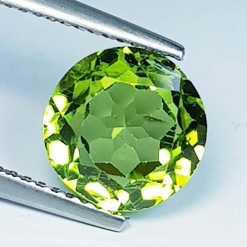 3.29 Ct Natural Peridot Round Cut (1 of 5)