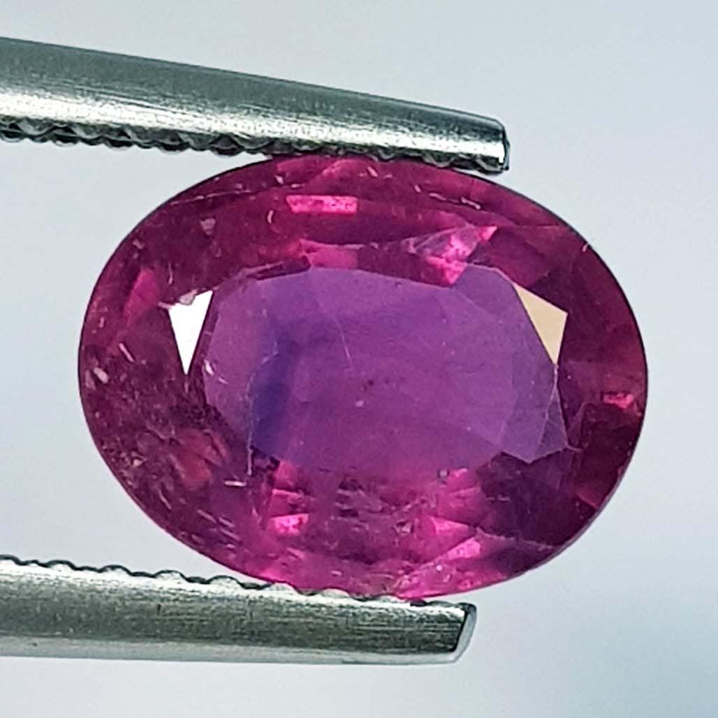 1.98 ct Natural Pink Sapphire: No Reserve! Title: 1.98 ct Natural Pink Sapphire Color/Clarity: Loosegemstone Gemstones: VS Carat Weights: 1.98 Size/Dimensions: 9.00 x 7.00 x 3.50 Additional Information: Oval - Burma Shipping: Dom