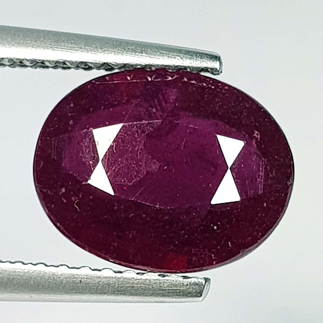 3.15 Ct  Natural Ruby Oval Cut (1 of 5)