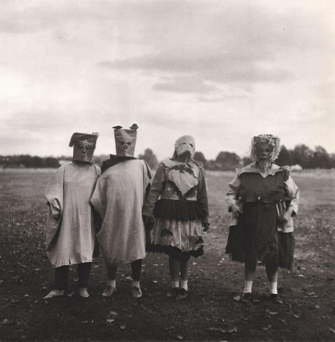 DIANE ARBUS - Untitled 4, 1970-71 (1 of 1)