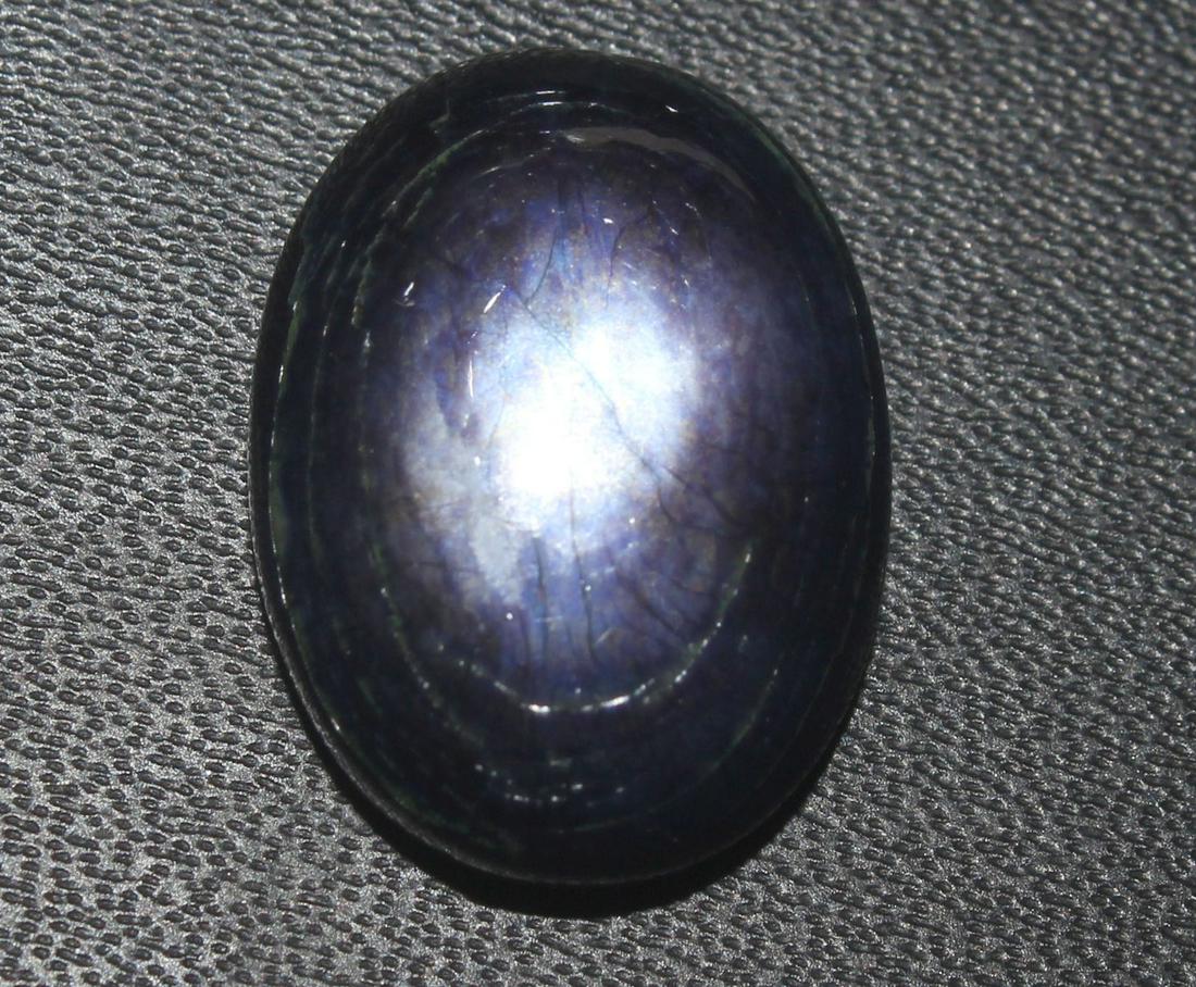 10.00 cts Natural Moonstone: No Reserve! Title: 10.00 cts Natural Moonstone Additional Information: Gemstone : Natural Moonstone Shape : Oval cabochan Weight : 10.00 Carats Measurements : 17.43x13x5.97 mm Color : Purple Transpran