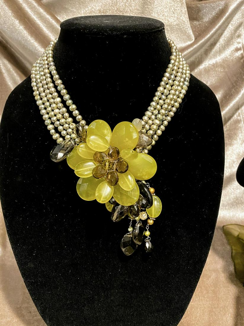 Flower Statement Necklace (1 of 1)