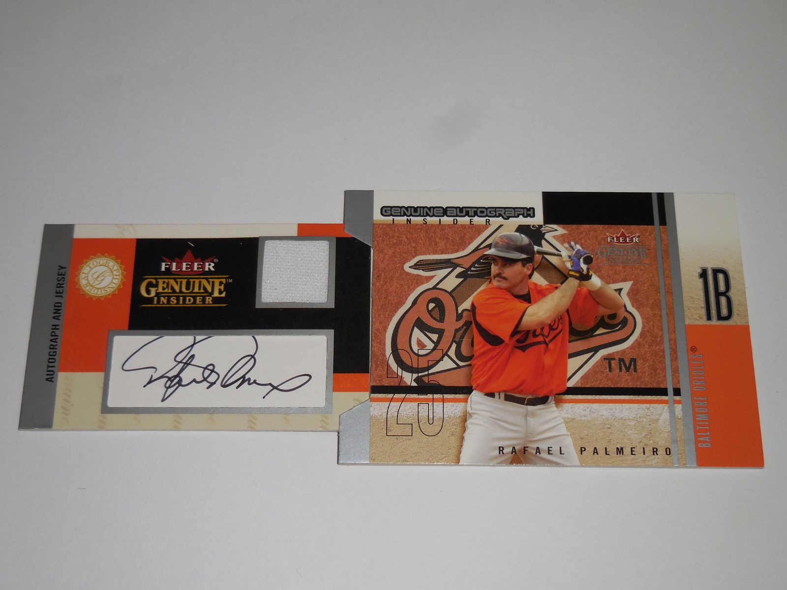 2004 FLEER GENUINE RAFAEL PALMEIRO AUTO JERSEY #'D (1 of 2)