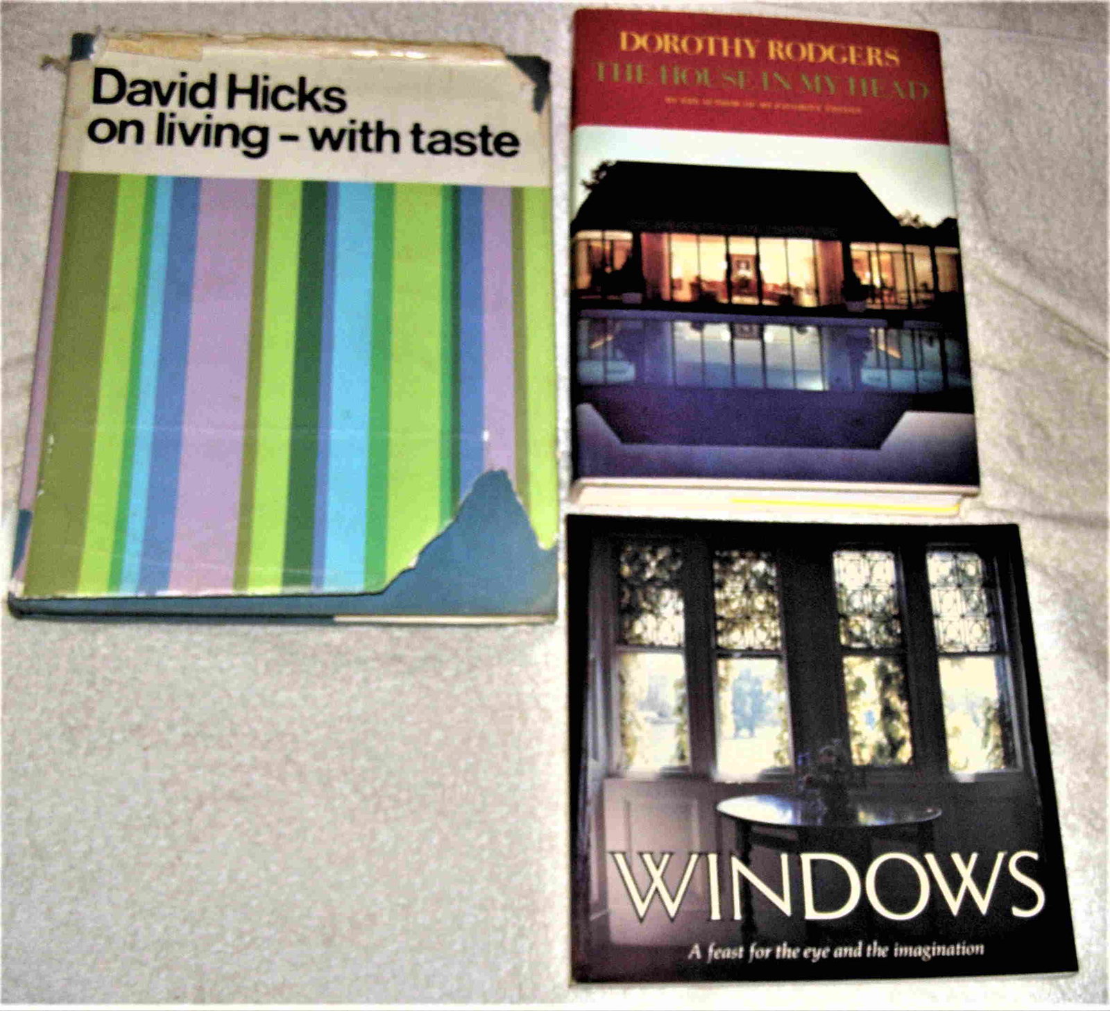 Lot 3 books Interior Design and Decoration : Hicks - (1 of 2)