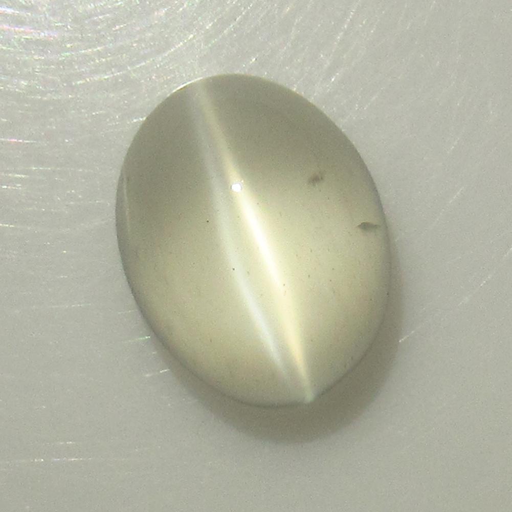 4.03 Ctw Natural Moonstone Oval Cab: No Reserve! Title: 4.03 Ctw Natural Moonstone Oval Cab Stone Clarity: Transparent Gemstone: Moonstone Carat Weight: 4.03 Dimesnions: 11.10 x 8.60 x 5.80 mm Additional Information: Nice Oval Cabochon /