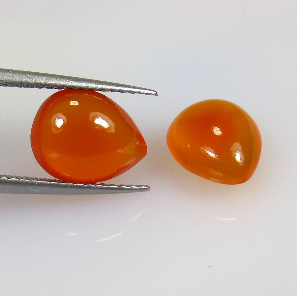 5.41 Ctw Natural Orange Carnelian Pear Pair: No Reserve! Title: 5.41 Ctw Natural Orange Carnelian Pear Pair Stone Clarity: Semi-Transparent Gemstone: Carnelian Carat Weight: 5.41 Dimesnions: 10.20 x 8.30 x 5.50 mm / 2 PC's Additional Information