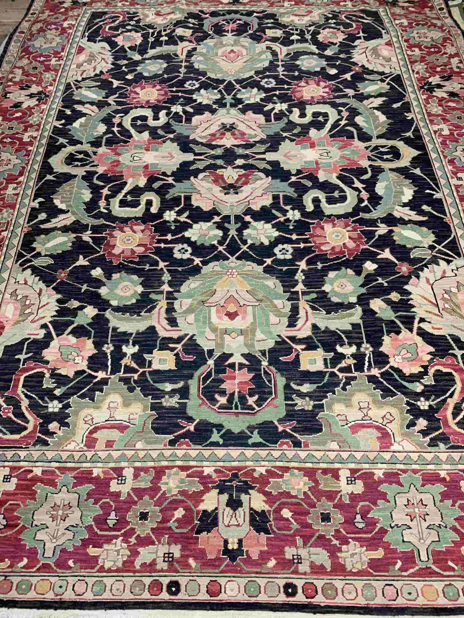 Hand Knotted Agra Heriz Rug 8.5x11.8: Title: Hand Knotted Agra Heriz Rug 8.5x11.8 Origin: India Circa:1980 Materials: 100 % Wool Size: 8.5x11.8 Description:Hand Knotted Agra Heriz Rug 8.5x11.8 Reserve: $600.00 Shipping: Domestic: Flat-r