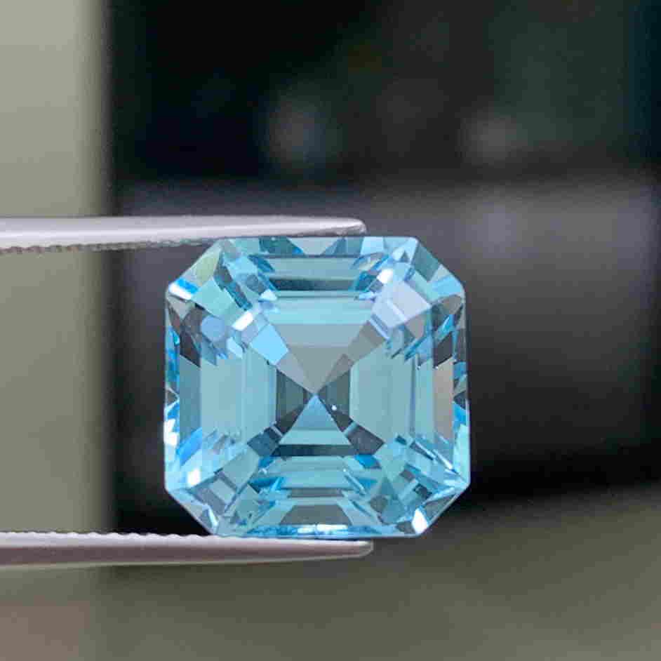 Natural Asche Cut 15.0 Carats Topaz Loose Gemstone (1 of 6)