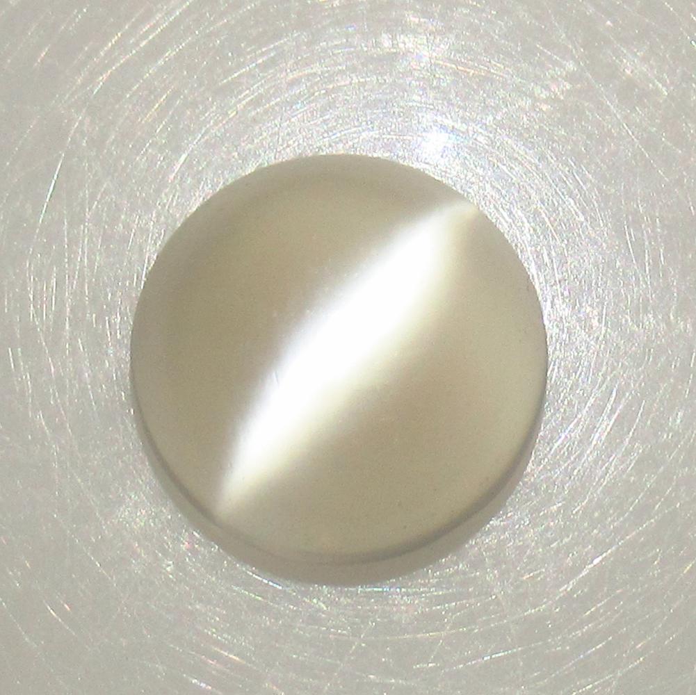 4.41 Ct Natural Moonstone Round Cab: No Reserve! Title: 4.41 Ct Natural Moonstone Round Cab Stone Clarity: Transparent Gemstone: Natural Moonstone Carat Weight: 4.41 Size/Dimensions: 11.00 x 11.00 x 5.00 mm Additional Information: Nice R