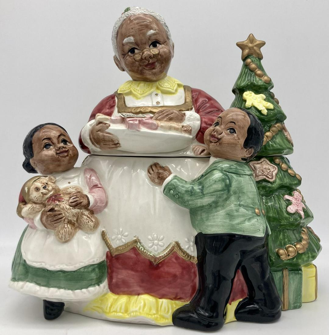 Fitz & Floyd Oci Grandmother And Children Christmas: Title: Fitz & Floyd Oci Grandmother And Children Christmas Cookie Jar Date/Period: 1993 Dimension: Approx 10.5"T x 9"w x 7.5"D Material: Ceramic Additional Information: HARD TO FIND FITZ & FLOYD OCI G