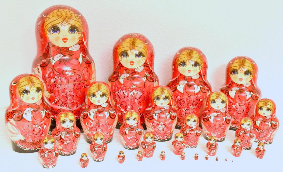 Matreshka: Large Matreshka. Traditional russian wooden nesting doll. Hand made, hand painted with artist’s signature. Sergiyev Posad, 30 pcs. Dimensions: 20 × 40 cm Reserve: $380.00 Shipping: Domestic: Flat-r