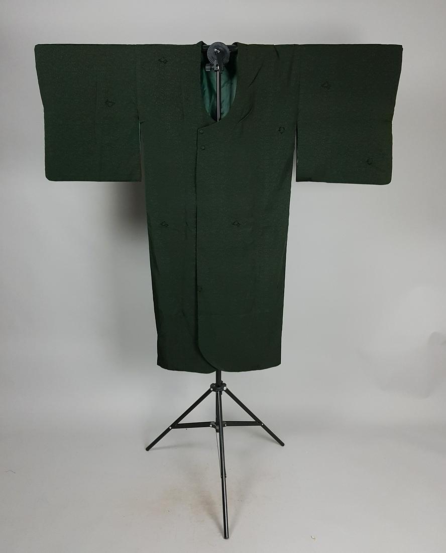 BLACK SILK FLORAL KIMONO (1 of 9)