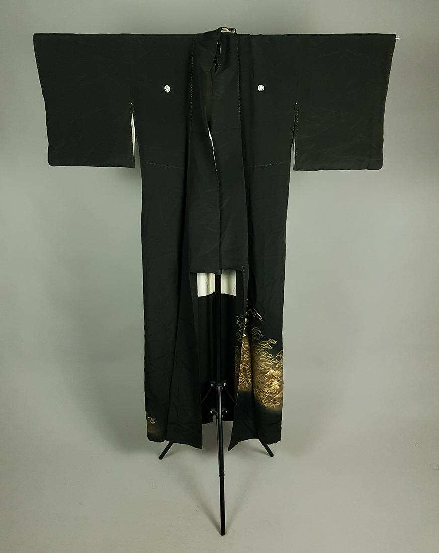 BLACK SILK KIMONO (1 of 7)