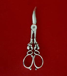 Pair of Sterling Silver Grape Shears With Stainless: Title: Pair of Sterling Silver Grape Shears With Stainless Steel BladesDescription: Pair of Sterling Silver Grape Shears With Stainless Steel Blades Circa. 1900-1940 American Sterling grape shears