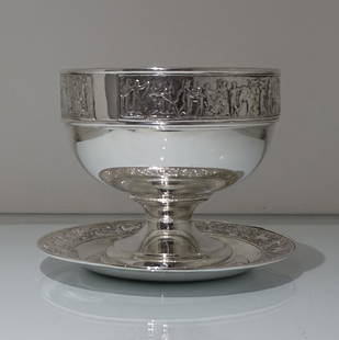 19th Century Antique Victorian Silver-Plate Rose Bowl: Title: 19th Century Antique Victorian Silver-Plate Rose Bowl on Stand Circa 1890 Walker & HallDescription: Silver-plated rose bowl on stand A stunning late Victorian silverplated flower bowl on