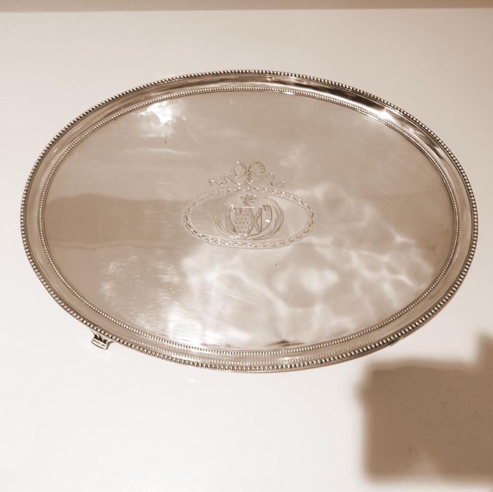 Mid 18th Century Antique George III Sterling Silver: Title: Mid 18th Century Antique George III Sterling Silver Large Oval Salver London 1780 Daniel Smith & Robert Sharp Description: A fine and extremely large sterling silver double bead oval salver. A