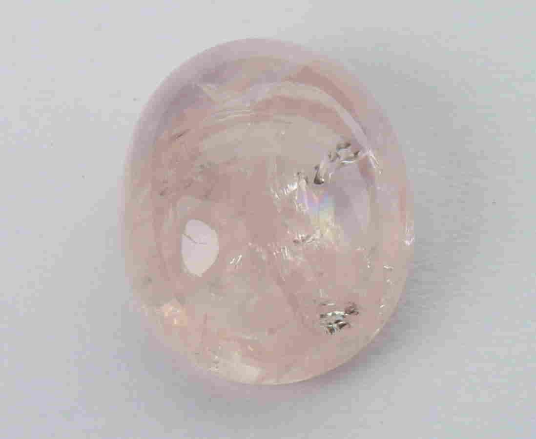 2.78 Natural Morganite: No Reserve! Title: 2.78 Natural Morganite Additional Information: Gemstone : Natural Morganite Shape and cut : oval cabochan Weight : 2.78 Carats Measurements : 10x8 mm Color : Peach Transprancy : Tra