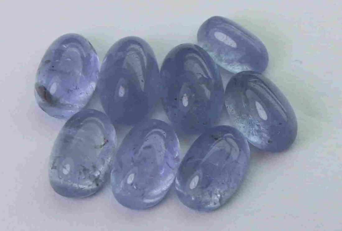 4.06 cts Natural Tanzanite Lot: No Reserve! Title: 4.06 cts Natural Tanzanite Lot Additional Information: Gemstone : Natural Tanzanite Shape and cut : Oval cabochan Weight : 4.06 Carats Measurements : 5.85x3.82x2.62 mm, 4.81x2.75x2.