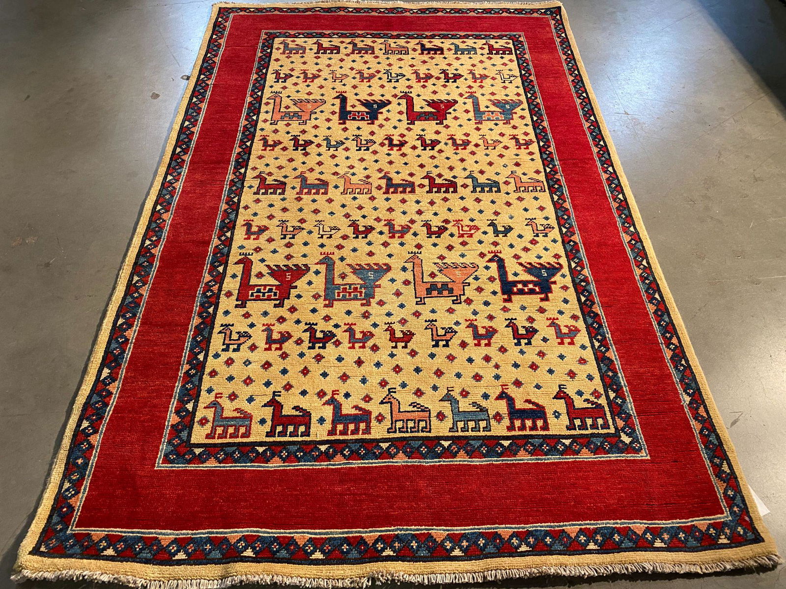 MAGNIFICENT TRIBAL DESIGN RUG 4.1x6.2 (1 of 8)