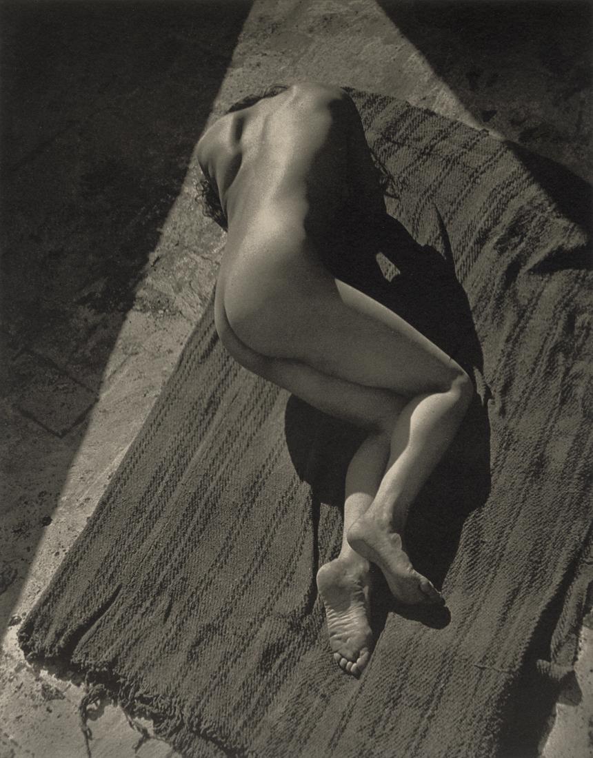 EDWARD WESTON - Nude on Roof, 1924: Artist: Edward Weston Title: Nude on Roof, 1924 Medium: Sheet Fed Gravure, 1989, USA Dimensions: 7.3x9.35" Description: Heat Wax Mounted on 11x14" Conservation Board Artist Bio: Edward Henry Weston wa