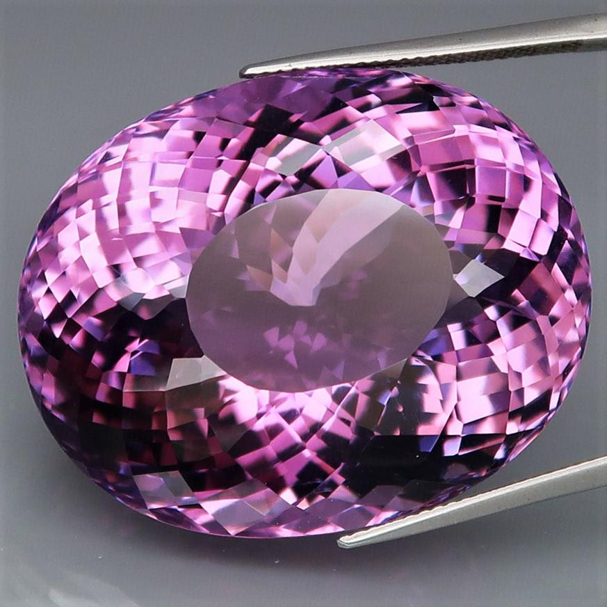 104,80 ct STUNNING! Natural JUMBO Amethyst 104,80 ct (1 of 2)