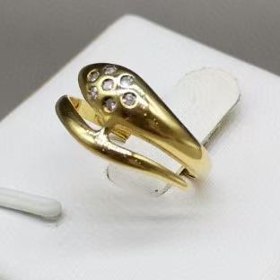 Italian antique diamond snake ring: Title: Italian antique diamond snake ring Materials: Diamond Size: 41cm Description: Domestic spot s hairItaly 118 k gold diamond ring of Europe's most popular snake design centuries of classical ring