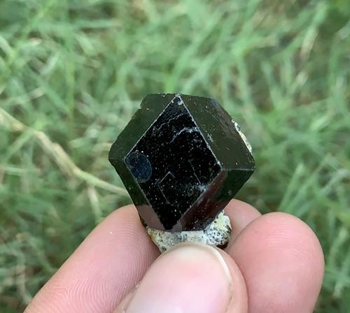 10 Gram Well Terminated Beautiful  Rare Natural (1 of 5)