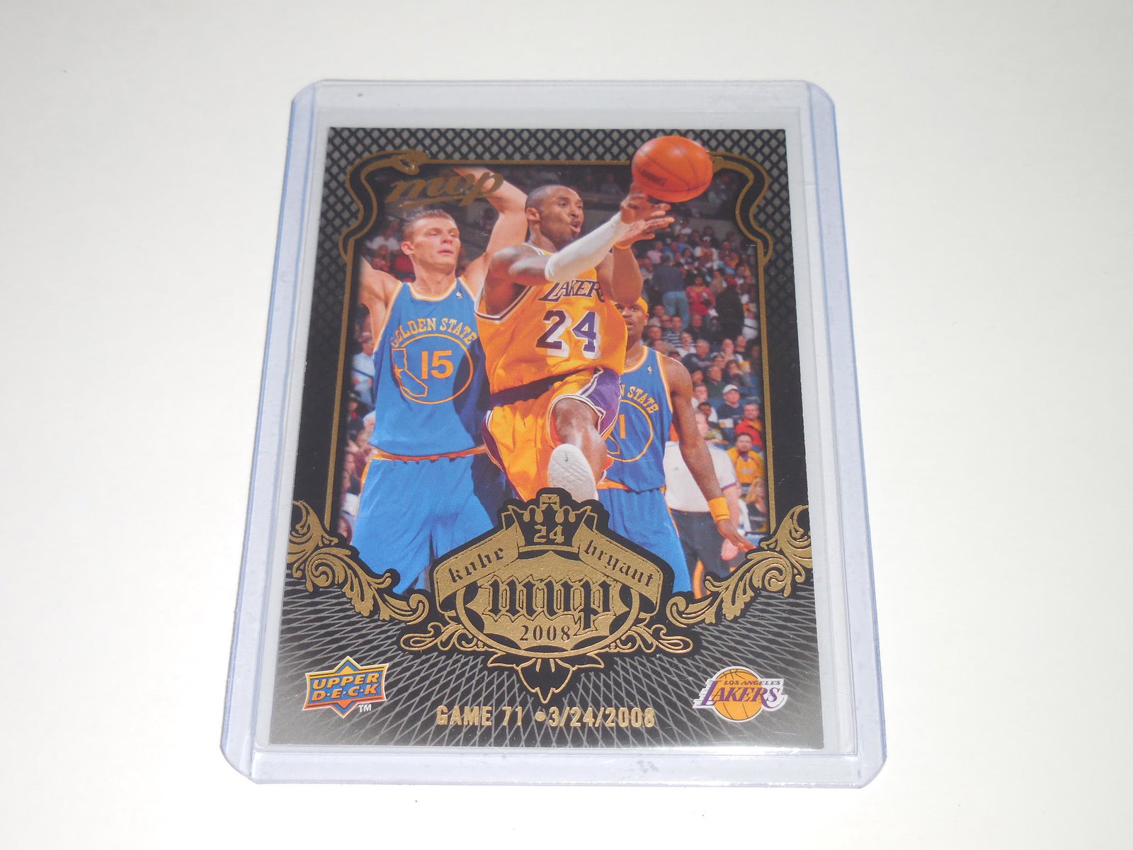 2008-09 UD MVP KOBE BRYANT GOLD FOIL MVP KB-71: Title: 2008-09 UD MVP KOBE BRYANT GOLD FOIL MVP KB-71 Date/Period: MODERN Additional Information: THIS IS A VERY NICE CARD FOR ANY COLLECTOR! THIS ITEM COMES WITH A SLEEVE AND TOP LOADER FOR PROTECTIO