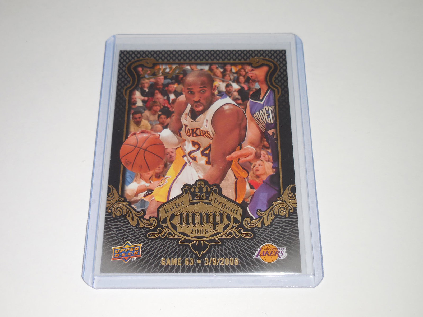 2008-09 UD MVP KOBE BRYANT GOLD FOIL MVP KB-63: Title: 2008-09 UD MVP KOBE BRYANT GOLD FOIL MVP KB-63 Date/Period: MODERN Additional Information: THIS IS A VERY NICE CARD FOR ANY COLLECTOR! THIS ITEM COMES WITH A SLEEVE AND TOP LOADER FOR PROTECTIO