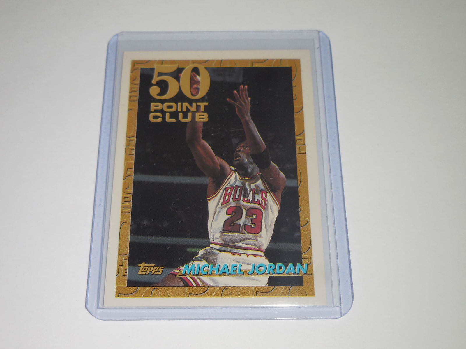1993-94 TOPPS #64 MICHAEL JORDAN 50 POINT CLUB (1 of 2)