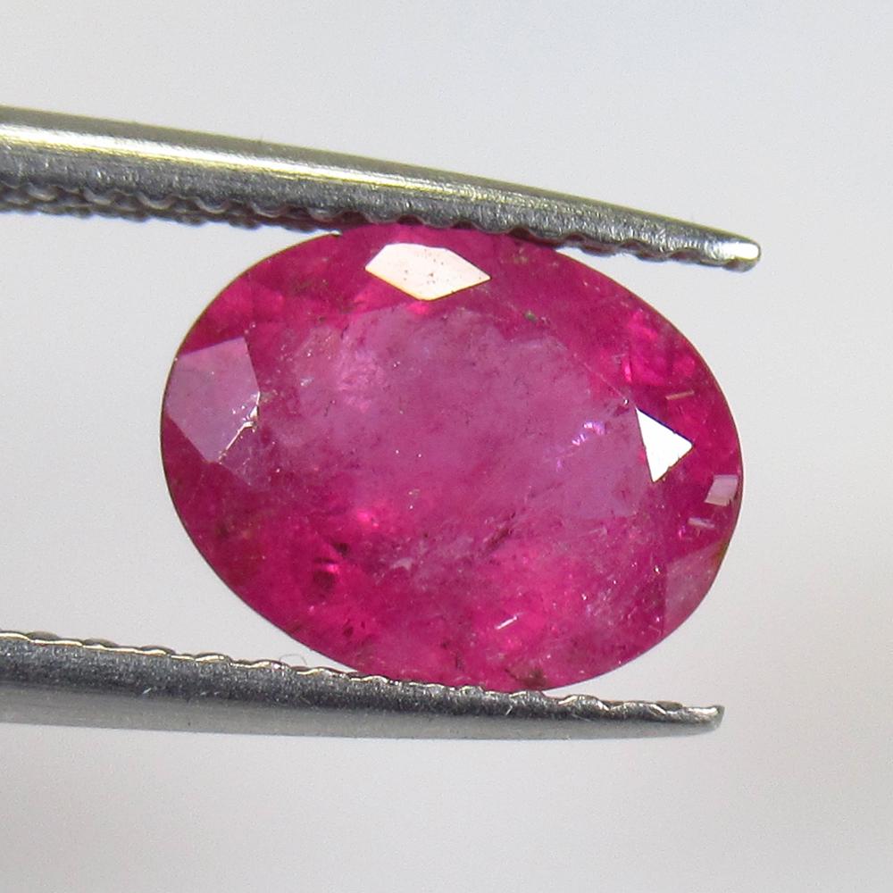 1.75 Ct Natural Pink Tourmaline Oval Cut (1 of 2)