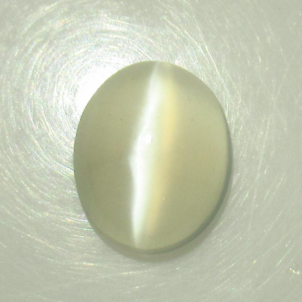 5.44 Ct Natural Moonstone Oval Cab: No Reserve! Title: 5.44 Ct Natural Moonstone Oval Cab Stone Clarity: Semi-Transparent Gemstones: Natural Moonstone Carat Weights: 5.44 Size/Dimensions: 13.30 x 10.80 x 5.50 mm Additional Information: