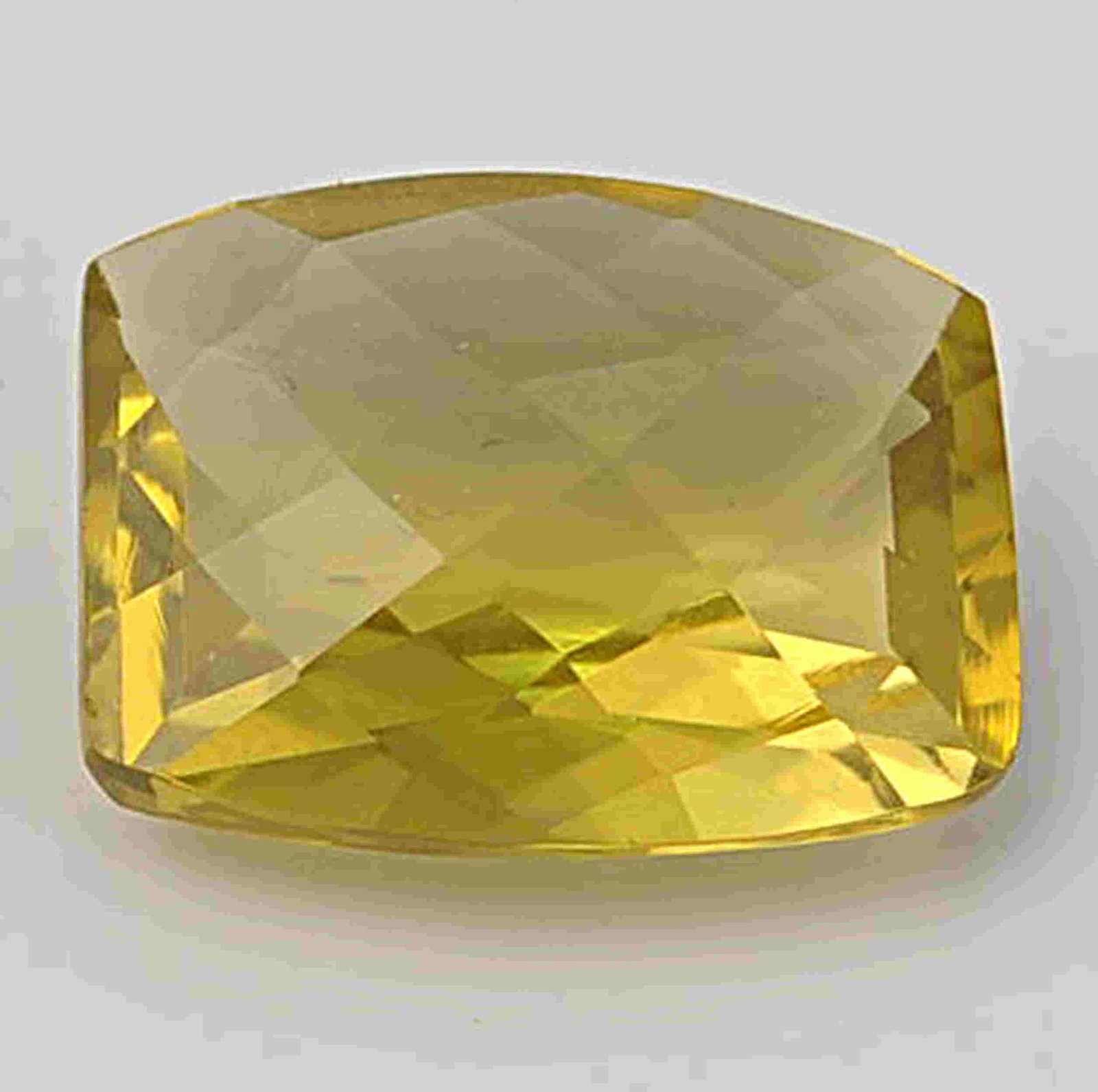 6.4 Carat Yellow Color Natural Fancy Lemon Quartz Loose: No Reserve! Title: 6.4 Carat Yellow Color Natural Fancy Lemon Quartz Loose Gemstone 1 Pieces Additional Information: Specification of Gemstone Name : Lemon Quartz Color : Yellow Total Weight : 6.4 Car